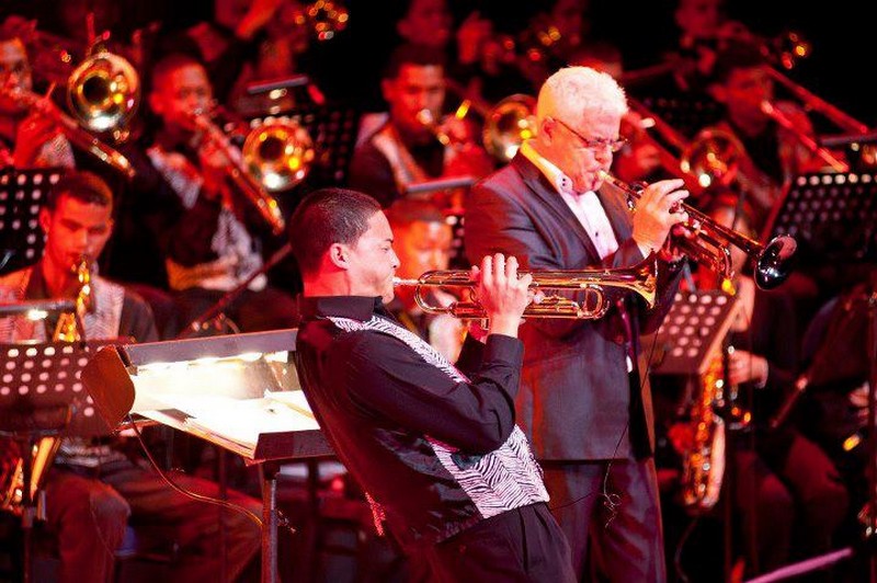 Ian Smith and Lorenzo Blignaut give it their all at the Artscape Youth Jazz Festival in 2011